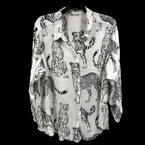 Jane and Delancey Shirt Women Size 1X White Button Up Blouse Cheetah‎ Tiger Cats